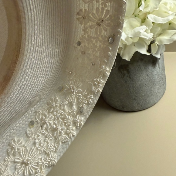 Embellished Bridal Floral Straw Hat in Ivory